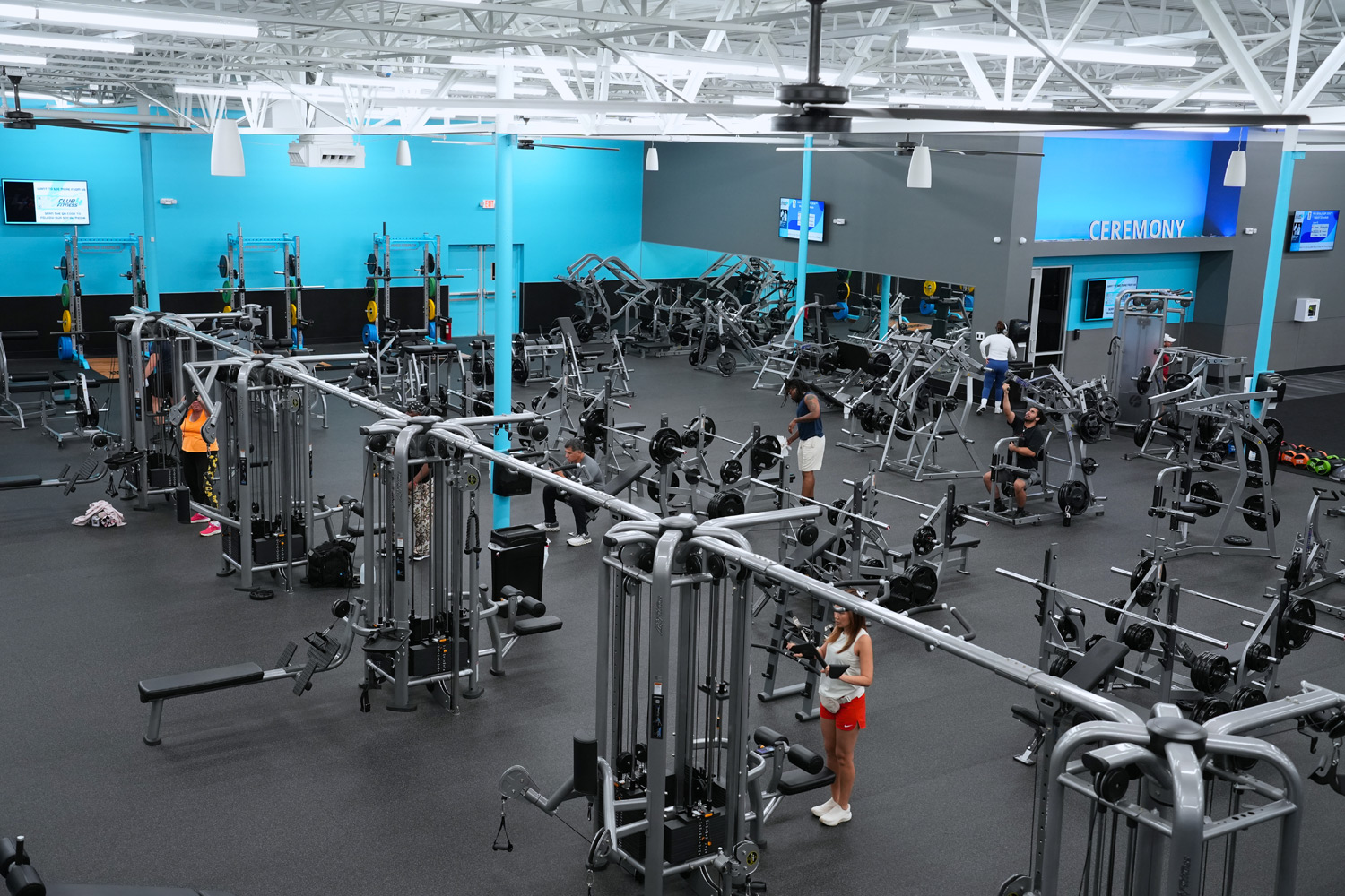 Commercial Gym Can Care About People and Performance